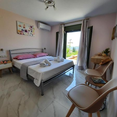 Freesia Grand Sea View Residence Svoronata Bagian luar foto