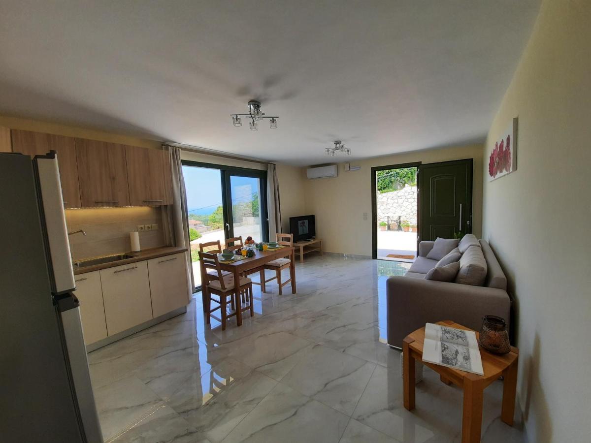 Freesia Grand Sea View Residence Svoronata Bagian luar foto