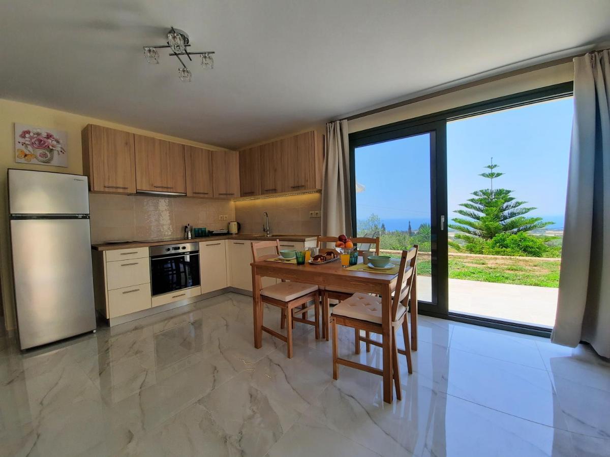 Freesia Grand Sea View Residence Svoronata Bagian luar foto