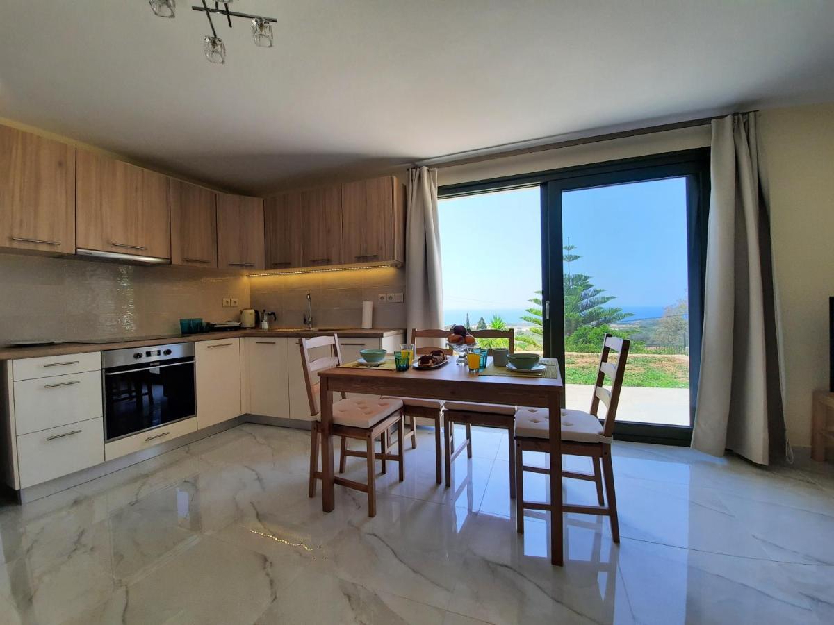 Freesia Grand Sea View Residence Svoronata Bagian luar foto