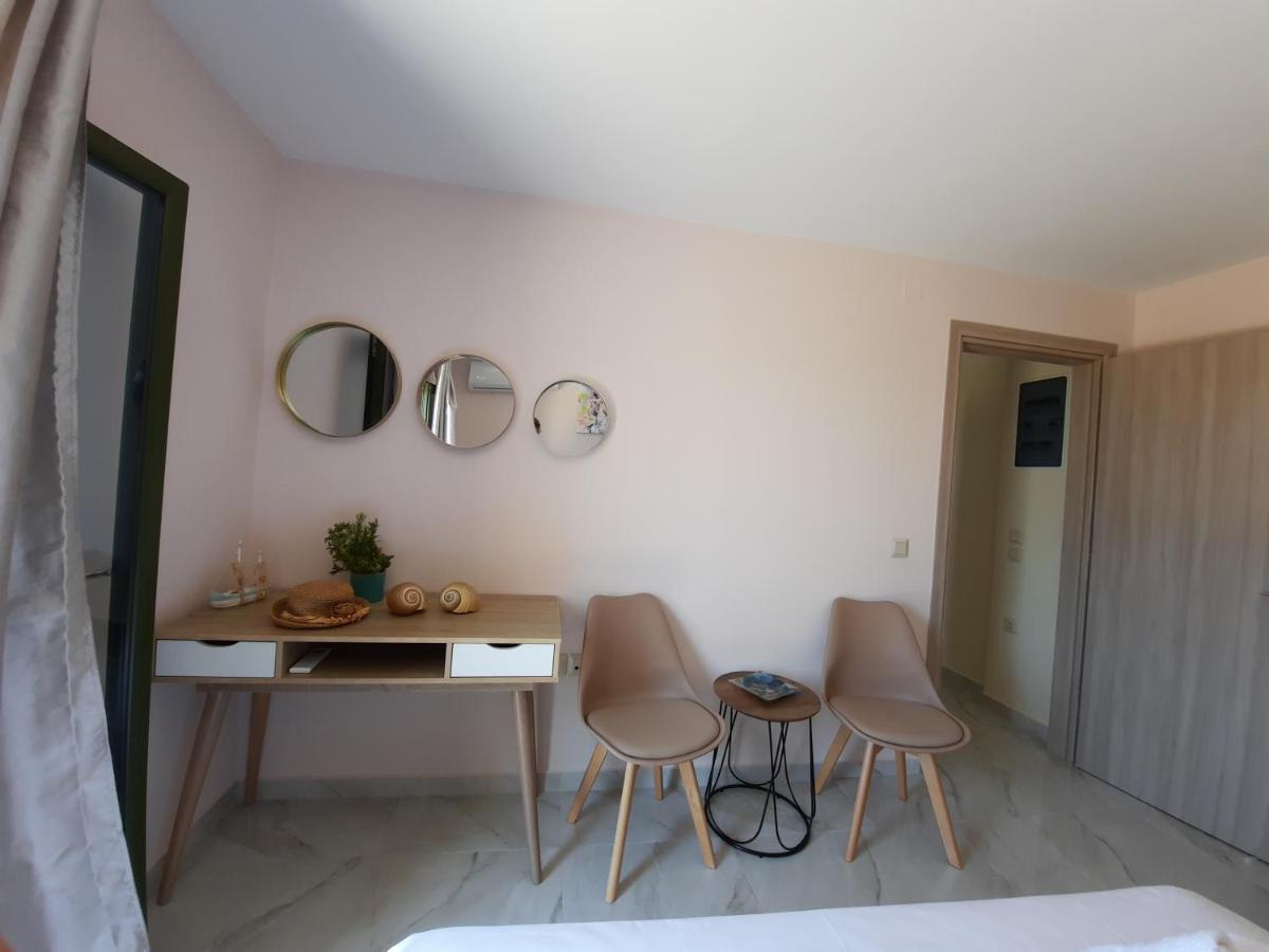 Freesia Grand Sea View Residence Svoronata Bagian luar foto
