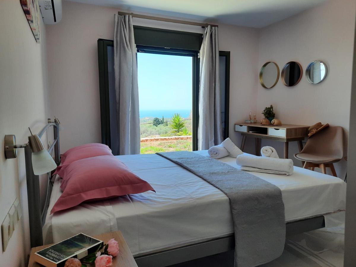 Freesia Grand Sea View Residence Svoronata Bagian luar foto