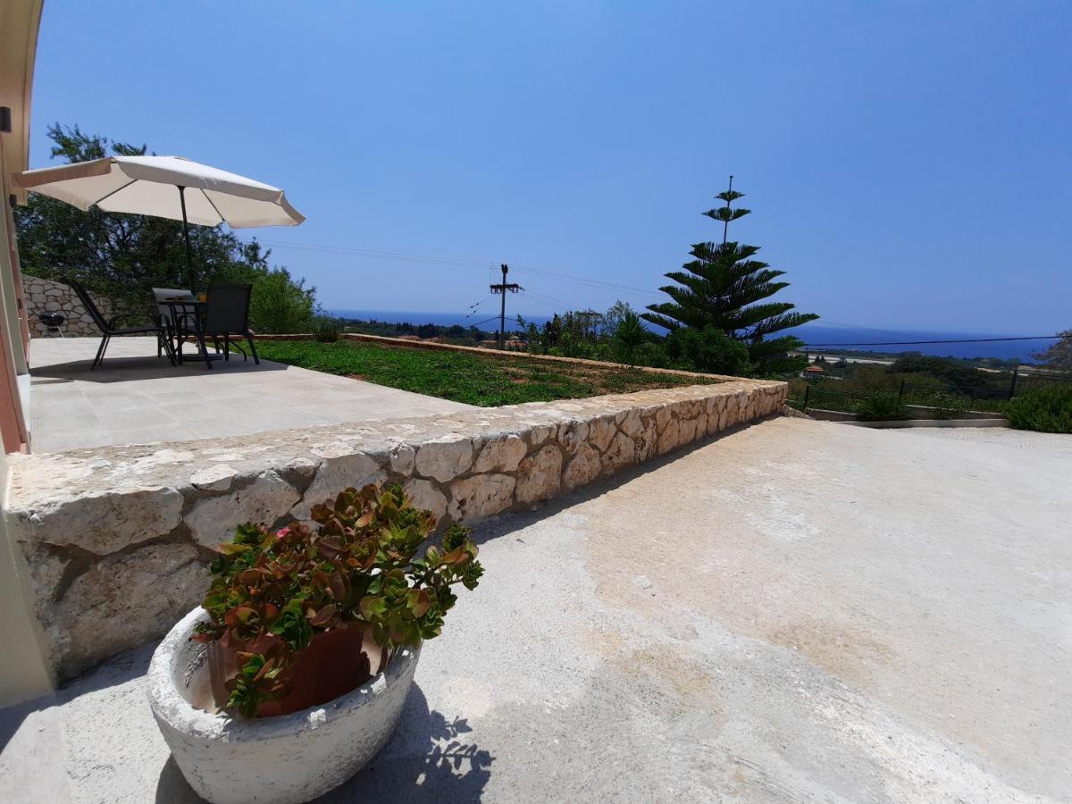 Freesia Grand Sea View Residence Svoronata Bagian luar foto