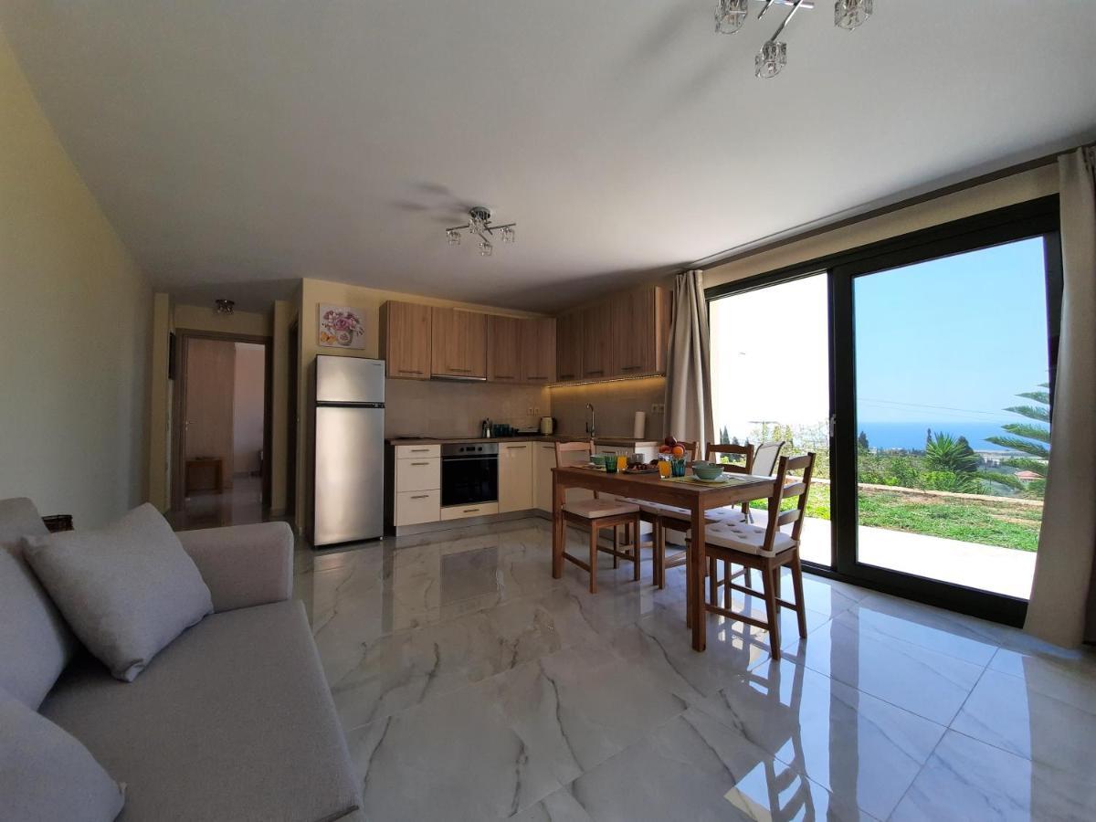 Freesia Grand Sea View Residence Svoronata Bagian luar foto