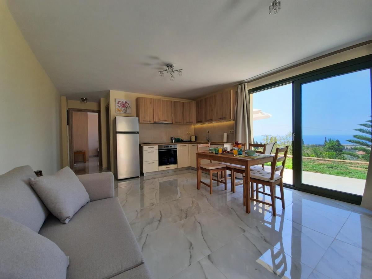 Freesia Grand Sea View Residence Svoronata Bagian luar foto