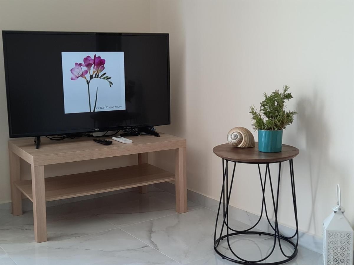 Freesia Grand Sea View Residence Svoronata Bagian luar foto